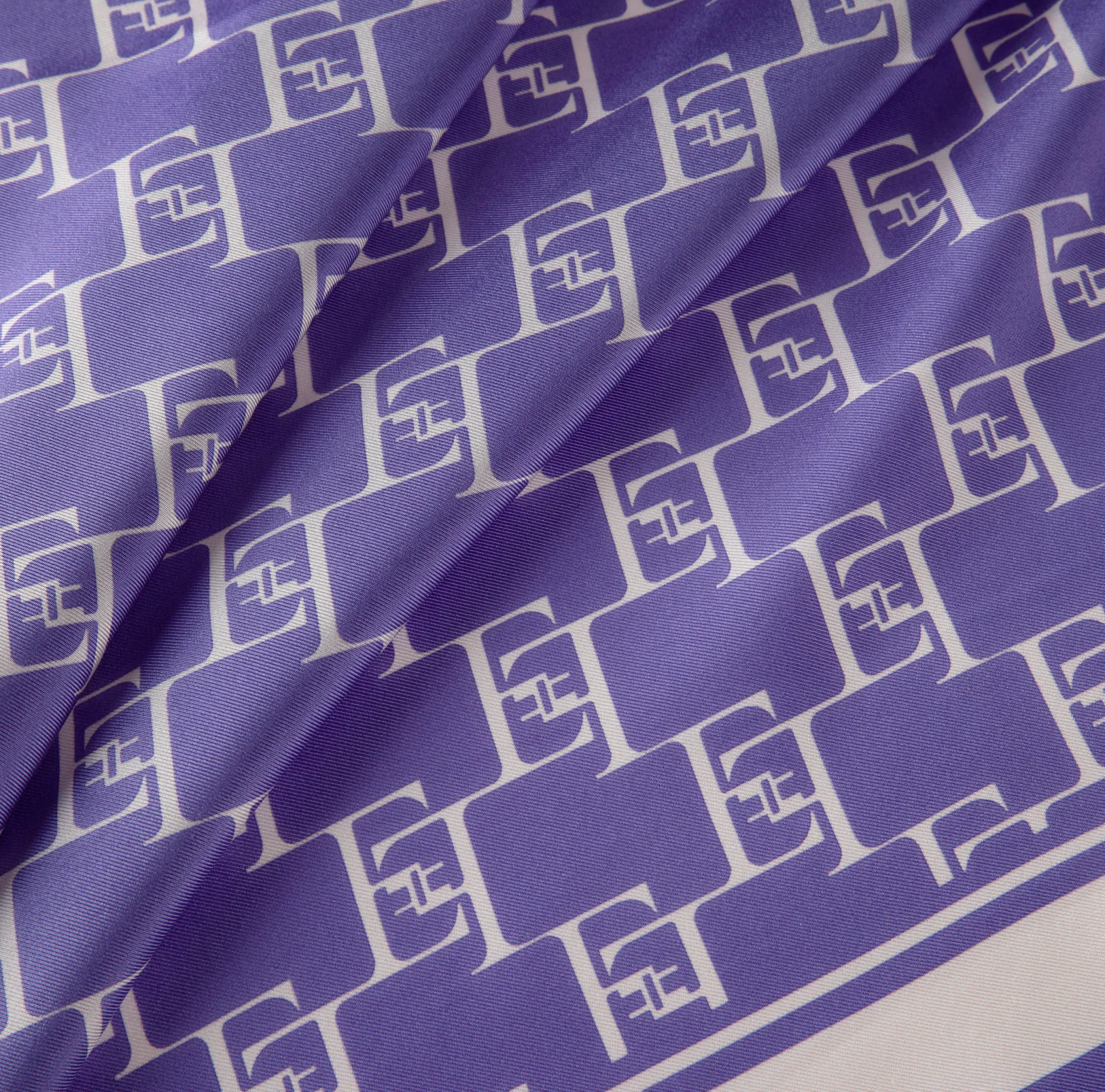 Elisabetta Franchi Mostra Tutti^Foulard Grande In Twill Di Seta Stampa Logo